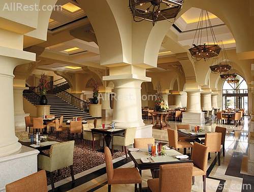 Shangri-La Hotel Qaryat Al Beri 10